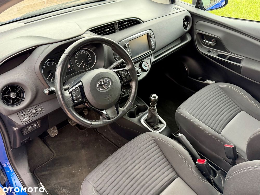 Toyota Yaris 1.5 Premium - 11