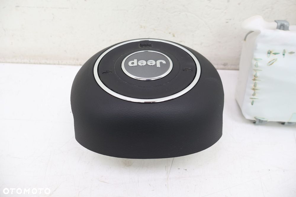 JEEP COMPASS II 17- AIRBAG KIEROWCY PASAŻERA 533893940, 68245230 - 3