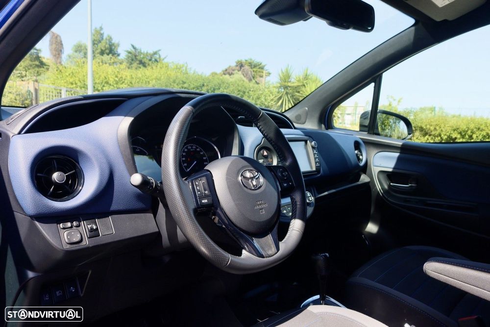 Toyota Yaris 1.5 HSD Active - 15
