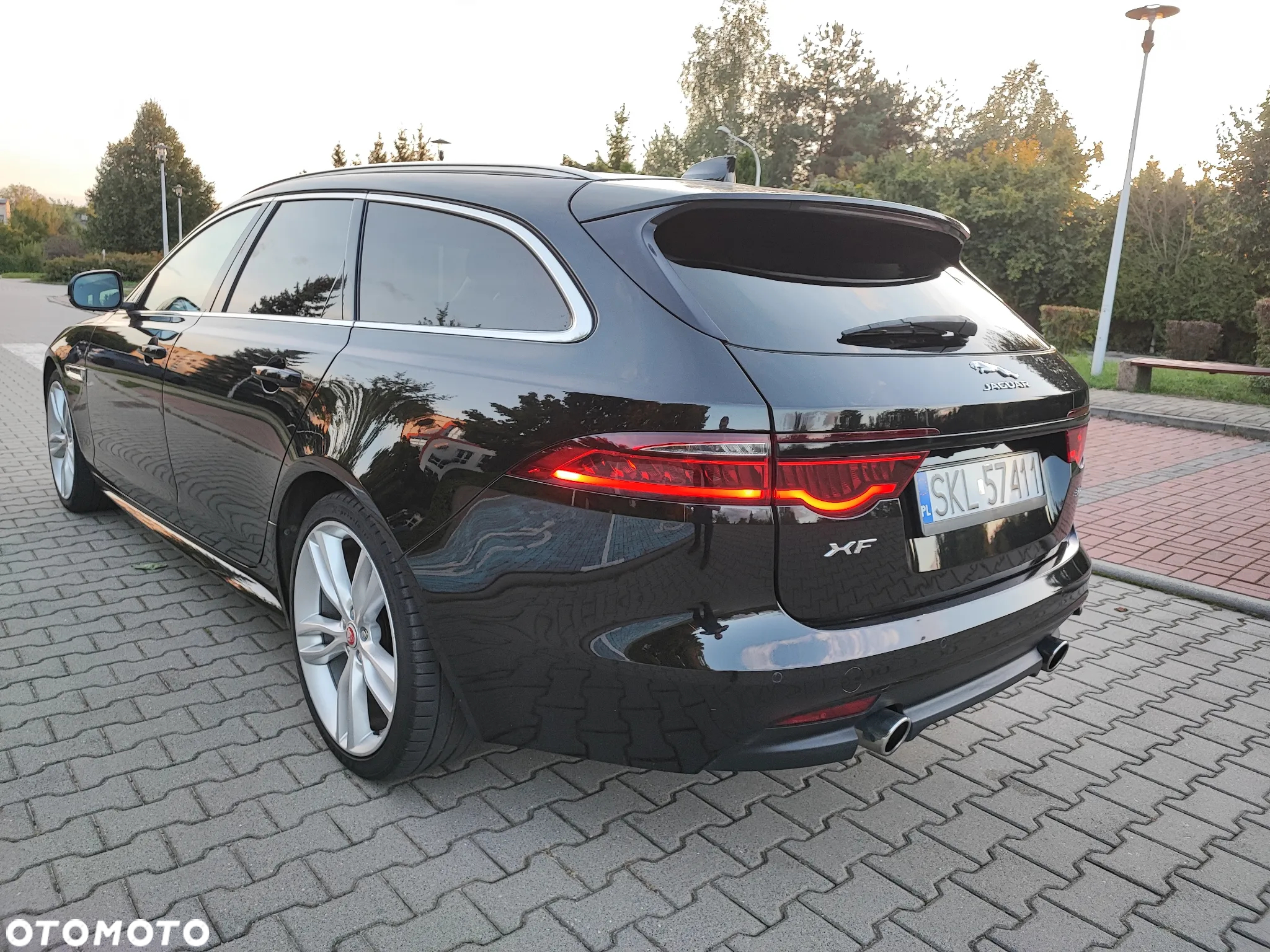 Jaguar XF 30d Sportbrake Portfolio - 4