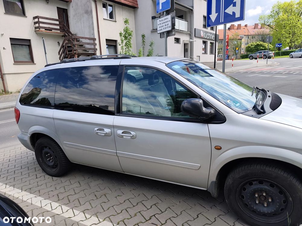 Chrysler Voyager 2.8 CRD LX - 2