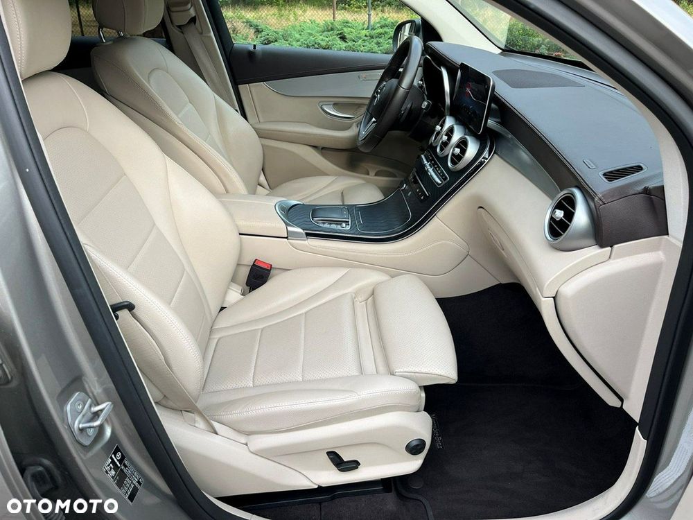 Mercedes-Benz GLC Coupe 200 d - 17