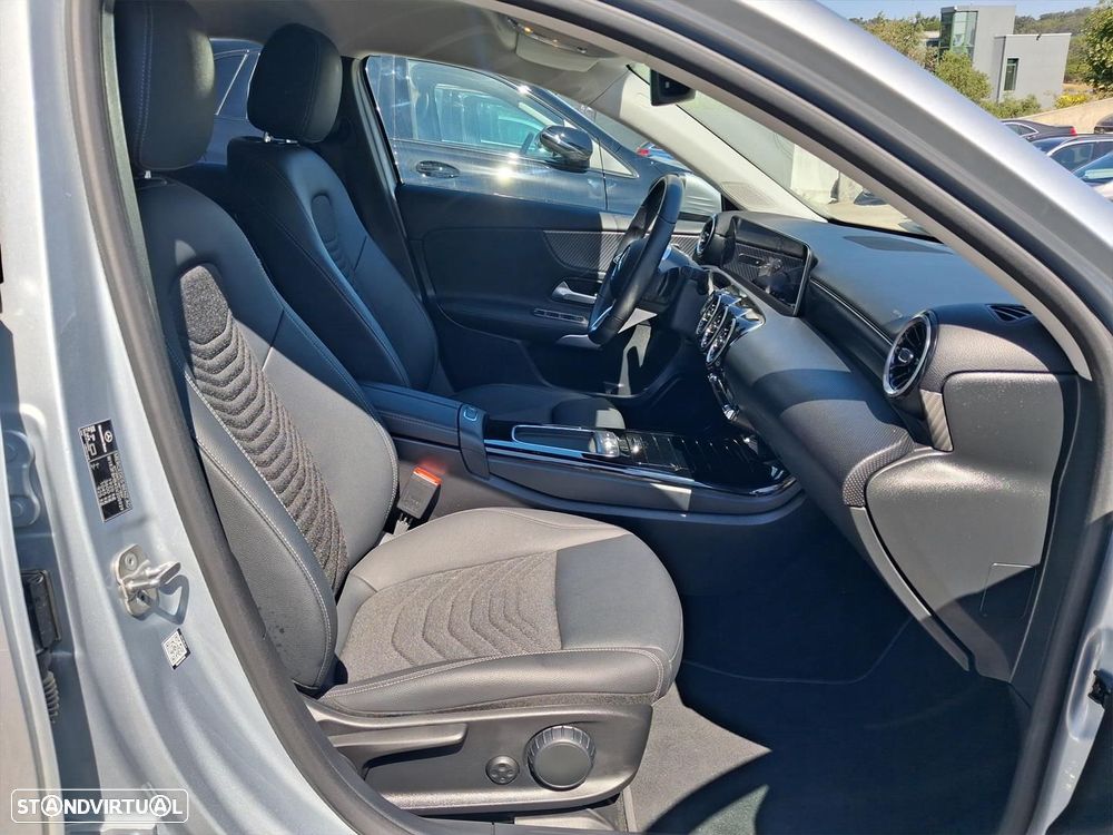 Mercedes-Benz A 200 Standard - 10