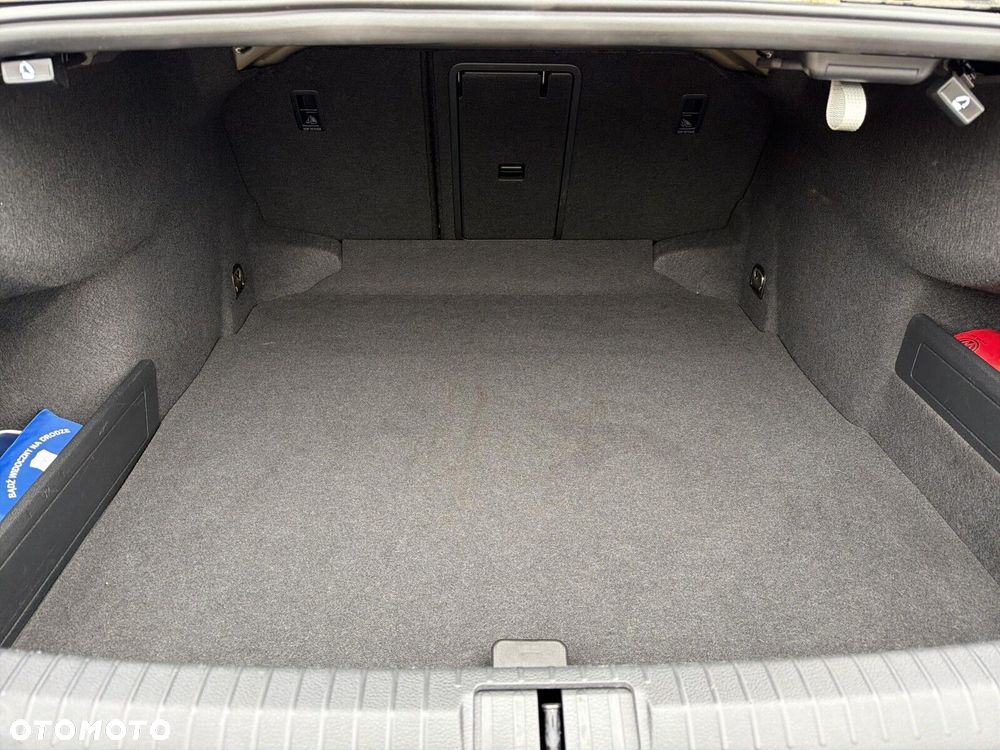 Volkswagen Passat 1.5 TSI EVO Business DSG - 18