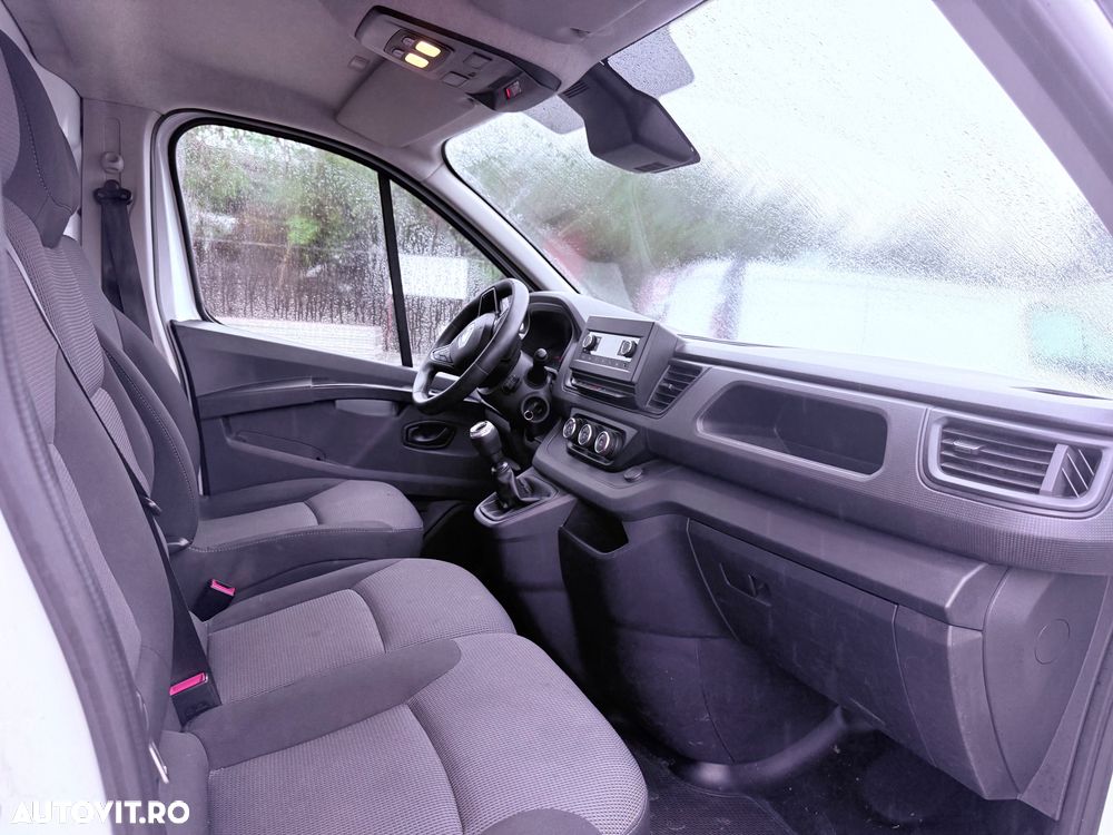 Renault Trafic - 24