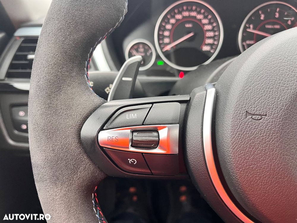 BMW Seria 3 320d Aut. Blue Performance Sport Line - 19