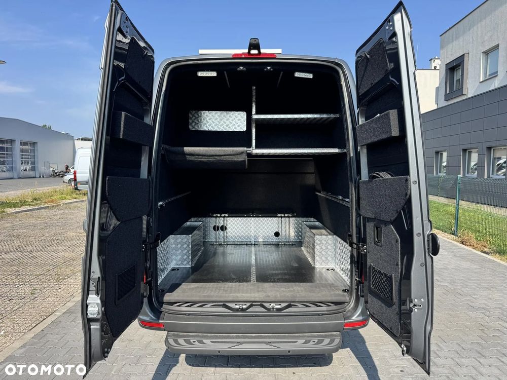 Mercedes-Benz Sprinter - 8