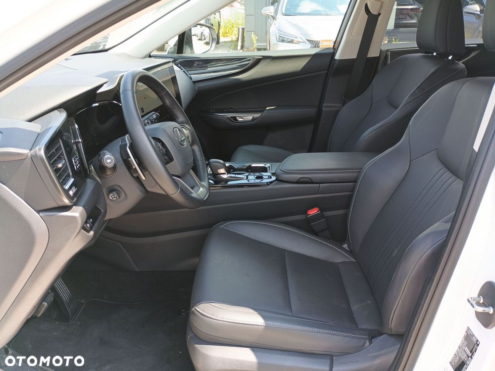 Lexus NX - 16