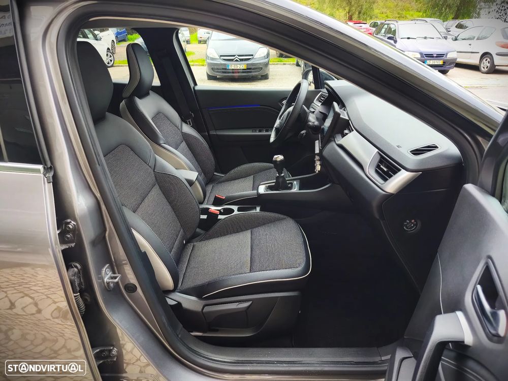 Renault Captur 1.0 TCe Techno Bi-Fuel - 11