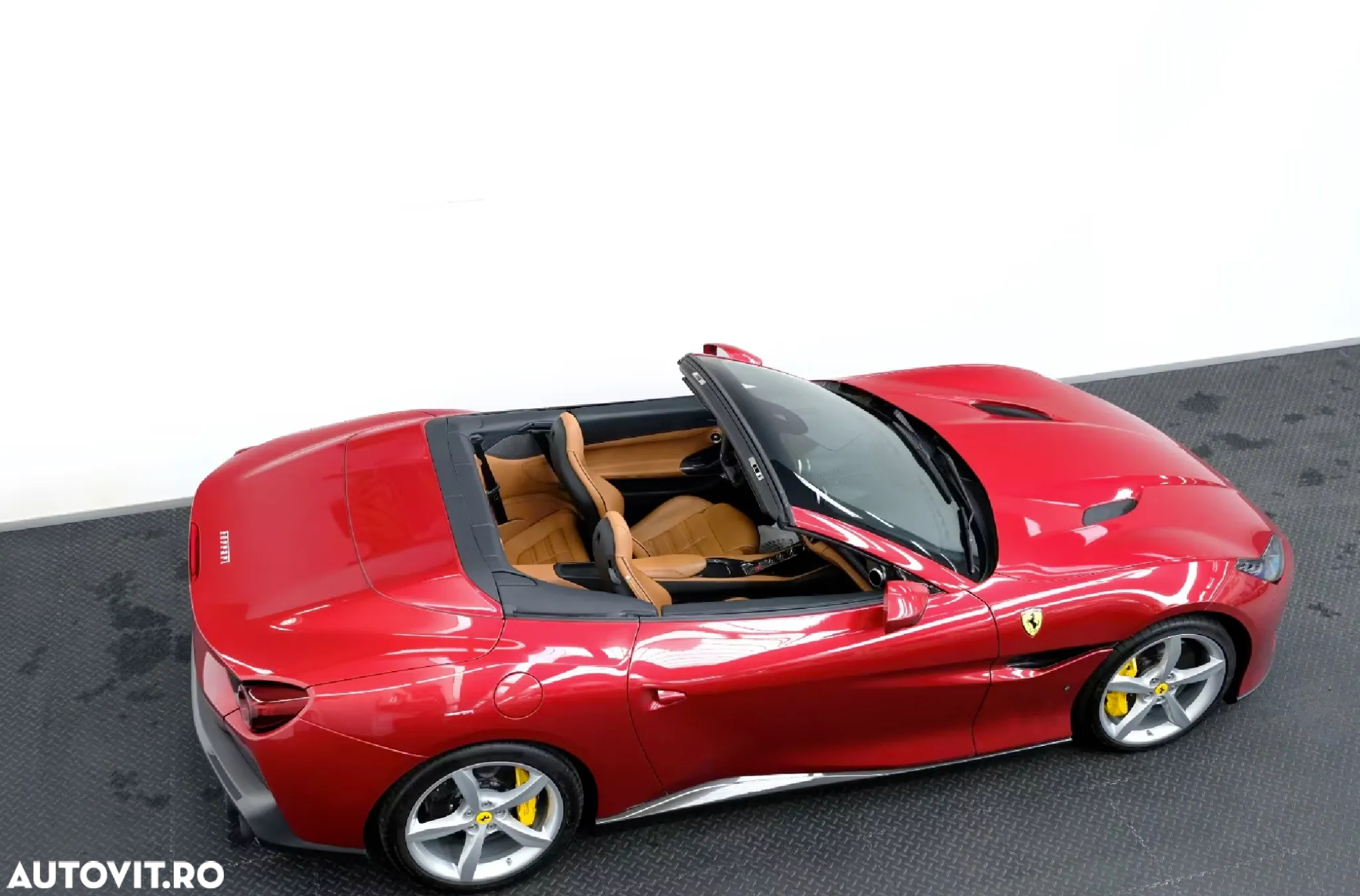 Ferrari Portofino - 3