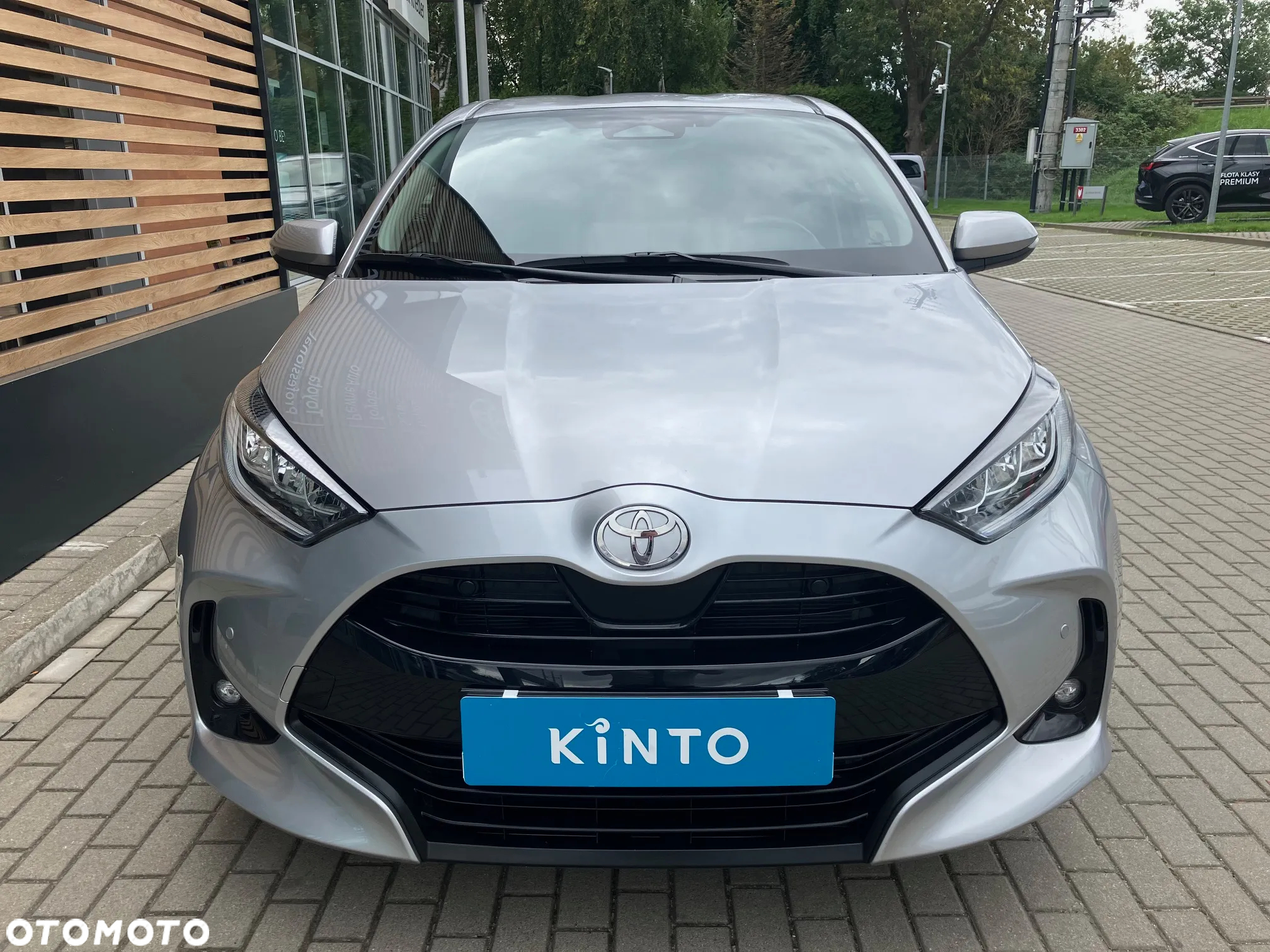 Toyota Yaris Hybrid 1.5 Style - 12