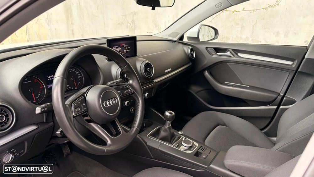 Audi A3 Sportback 1.6 TDI - 10