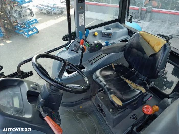 LS Tractor LS Plus 70, cu cabina, 71 CP, tractiune 4x4 - 5