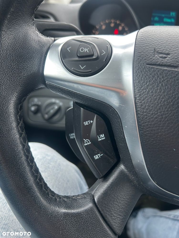 Ford Kuga 1.6 EcoBoost 2x4 Individual - 30