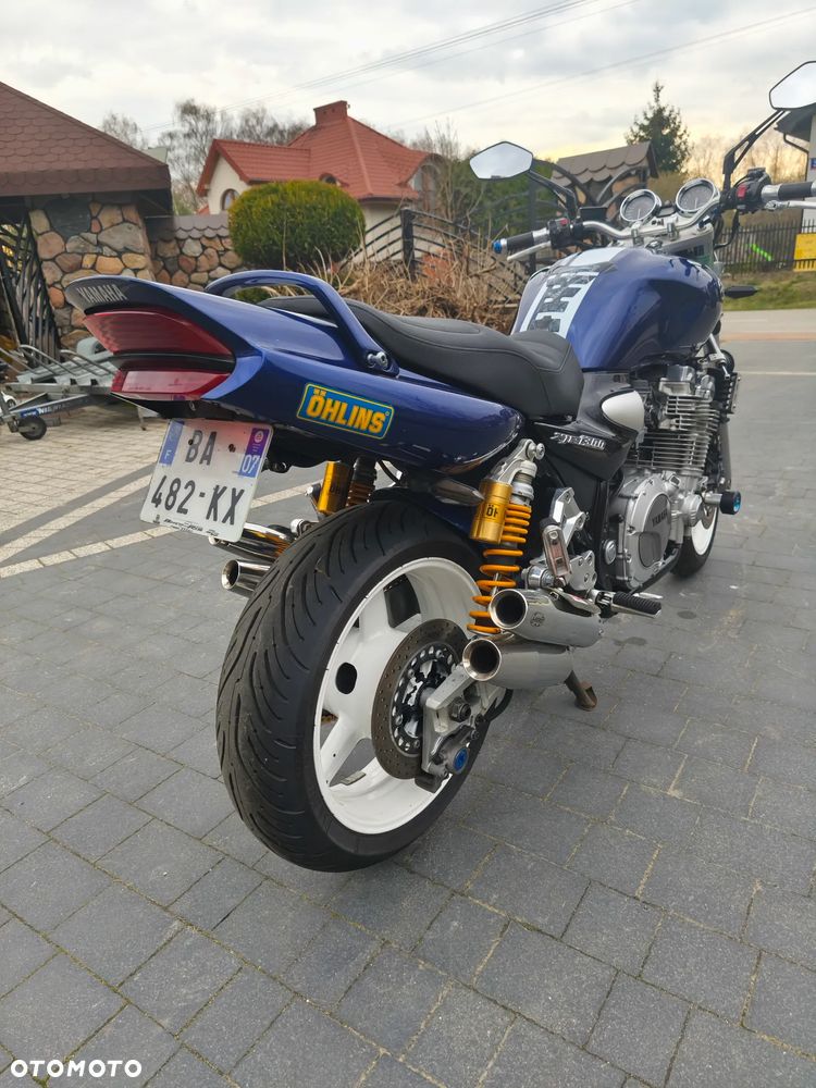 Yamaha XJR - 9
