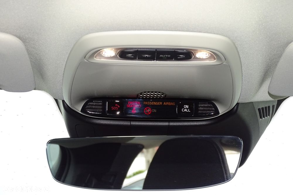 Volvo V60 T6 AWD Recharge Geartronic RDesign Expression - 34