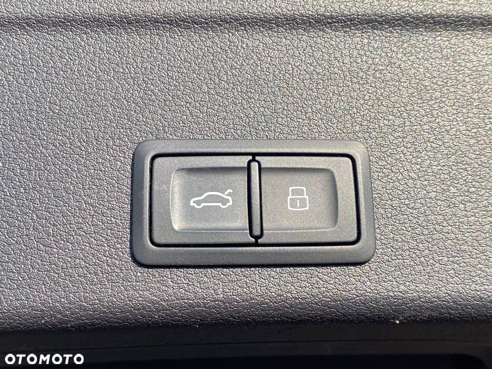Audi A4 Avant 2.0 TDI S tronic - 23