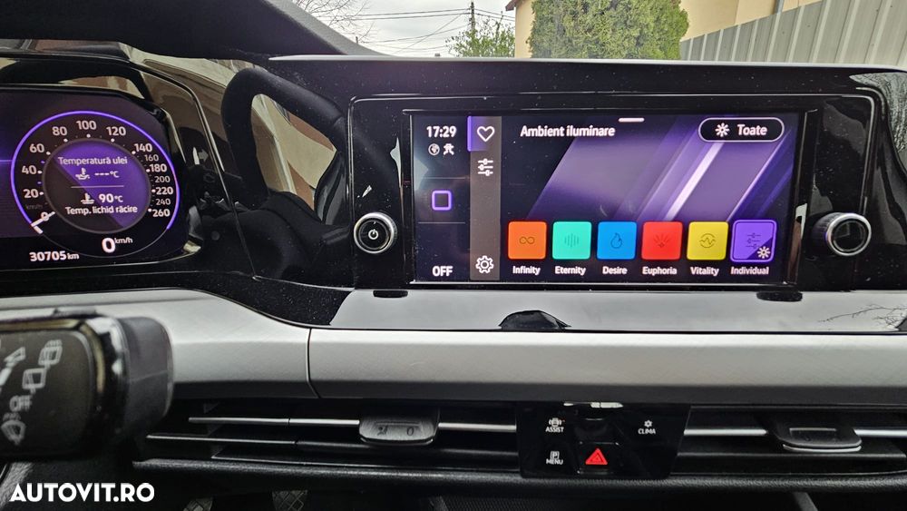 Volkswagen T-Roc - 23