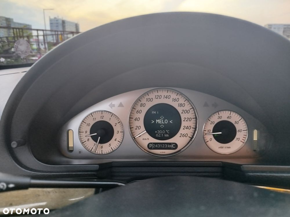 Mercedes-Benz Klasa E 200 Kompressor Automatik Avantgarde - 13