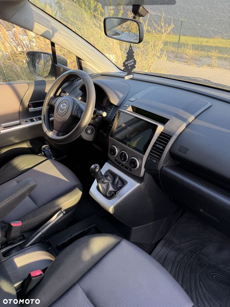 Mazda 5 - 6
