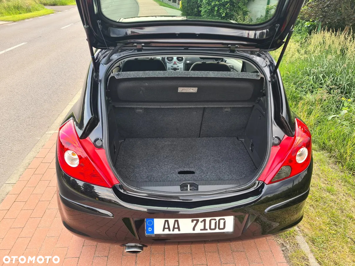 Opel Corsa 1.4 16V Cosmo - 13