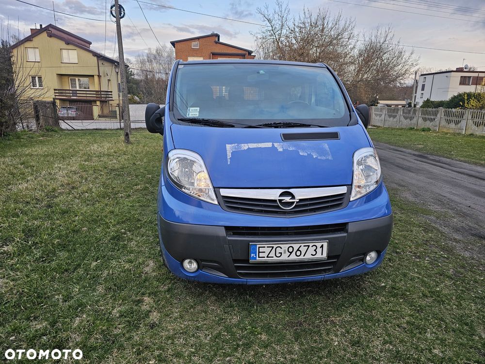 Opel Vivaro - 11
