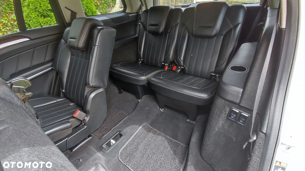 Mercedes-Benz GL 500 4-Matic - 36