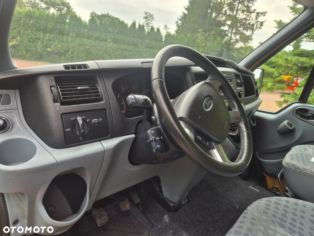 Ford Transit - 22