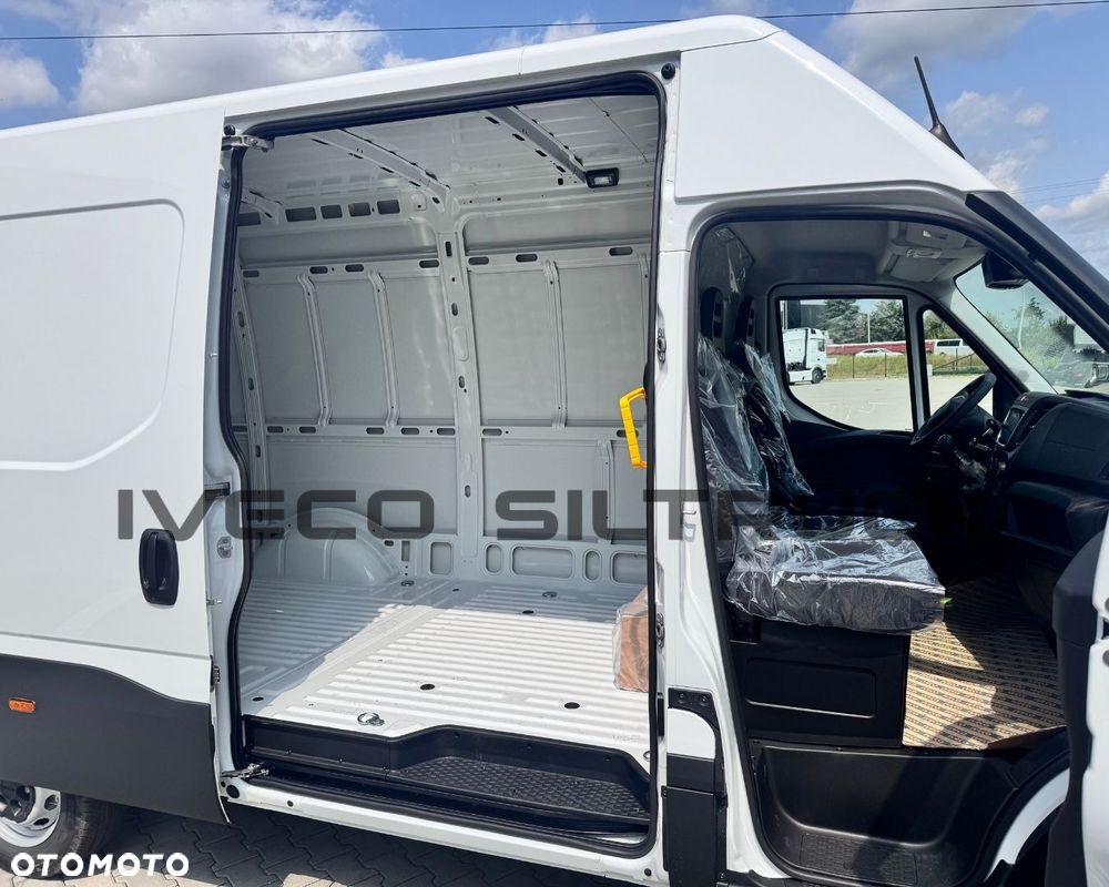 Iveco DAILY 35S16V - 12