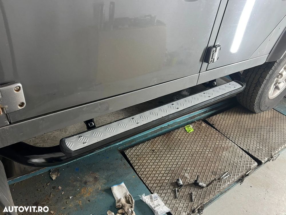 Land Rover Defender 110 2.4I SE - 18