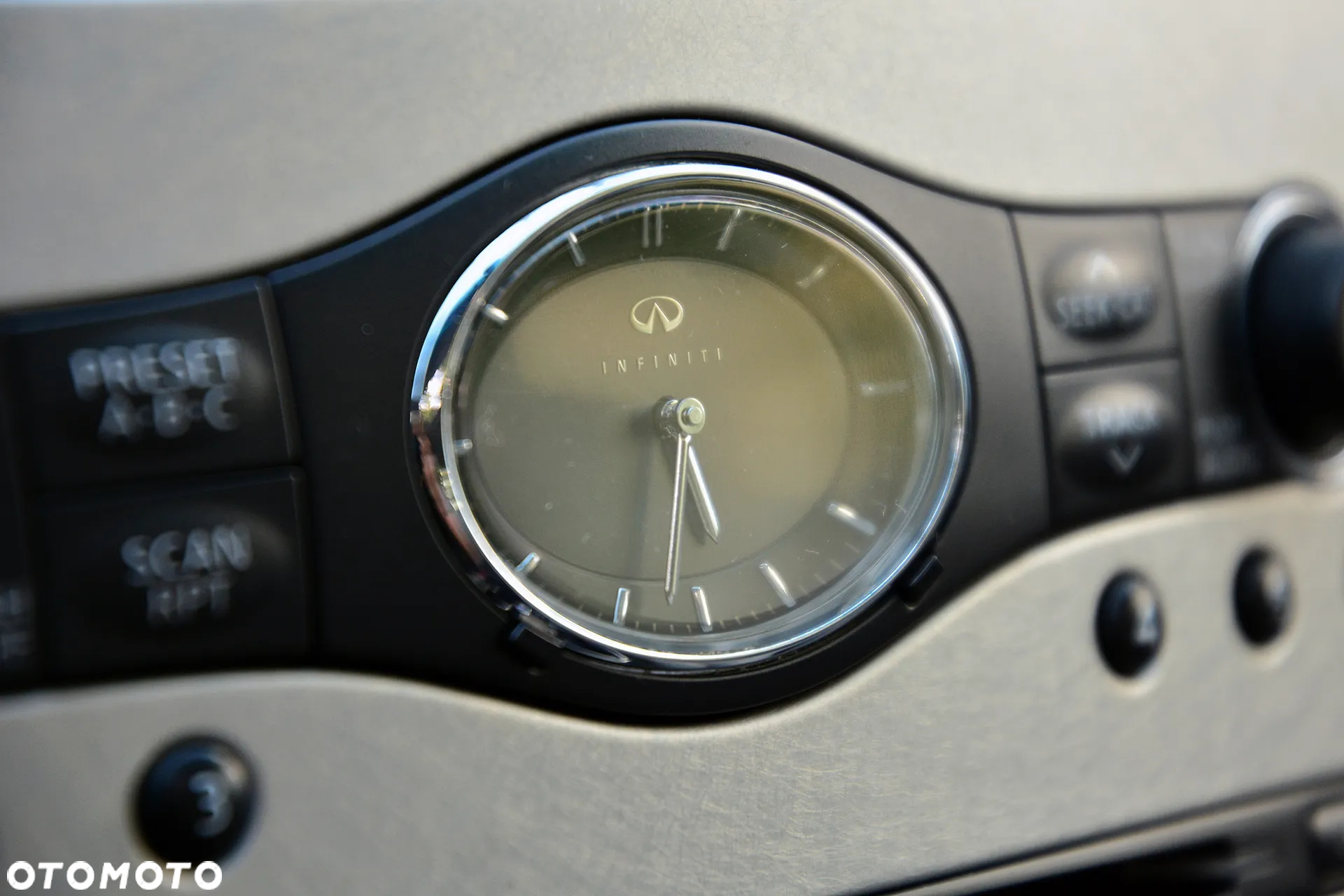 Infiniti G G37 S - 31