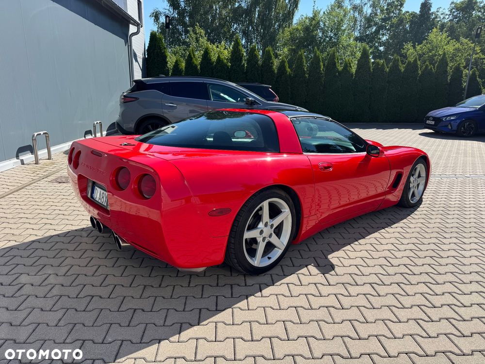 Chevrolet Corvette - 13