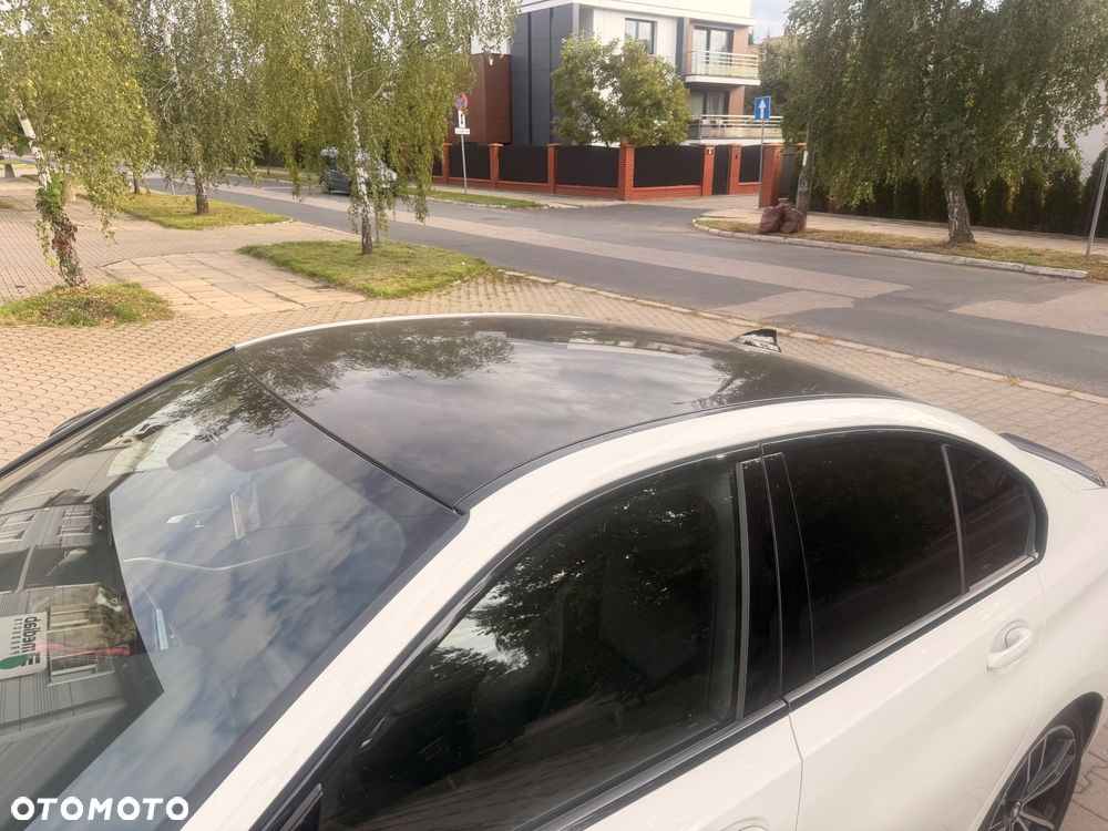 BMW Seria 3 318d M Sport - 9