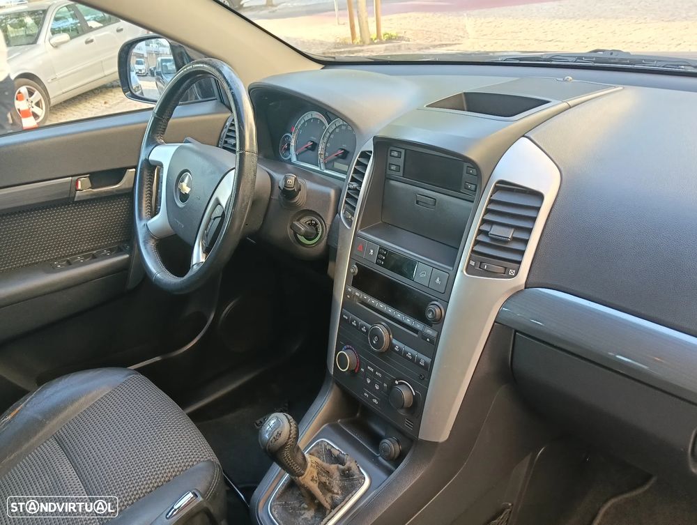 Chevrolet Captiva 2.0 VCDi Seven 7L - 23