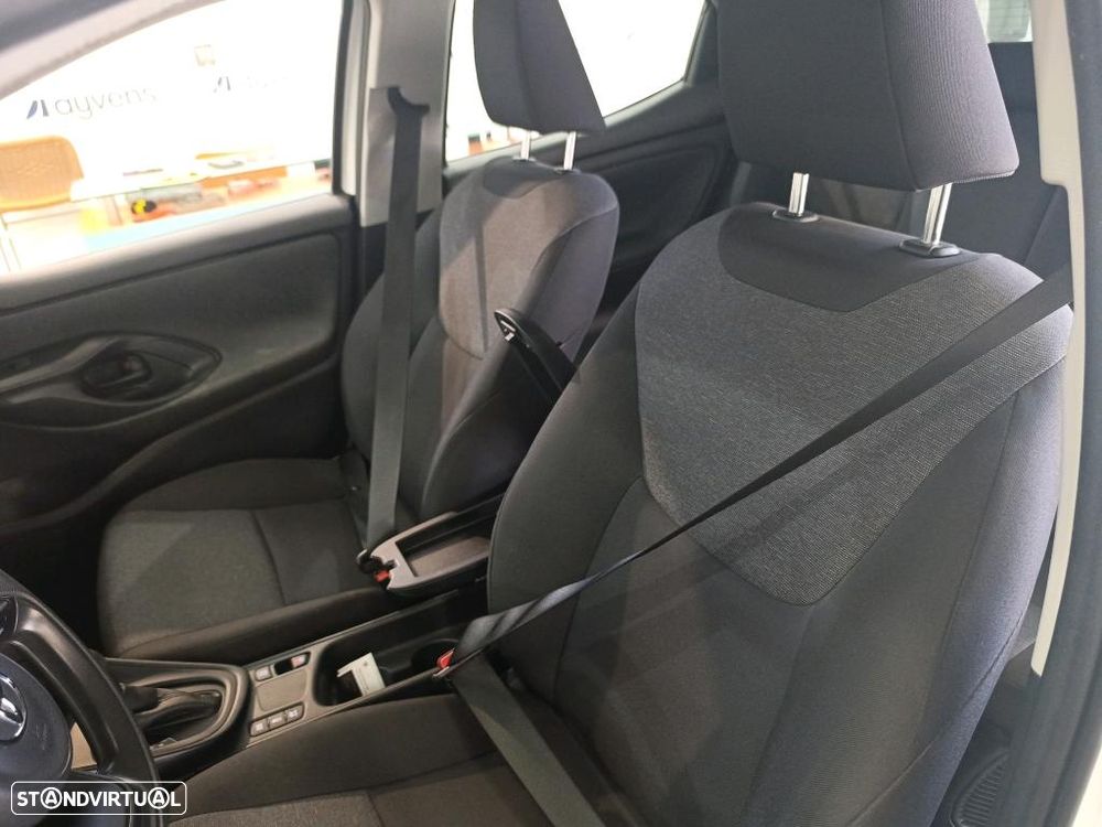 Toyota Yaris 1.5 HDF Comfort - 6