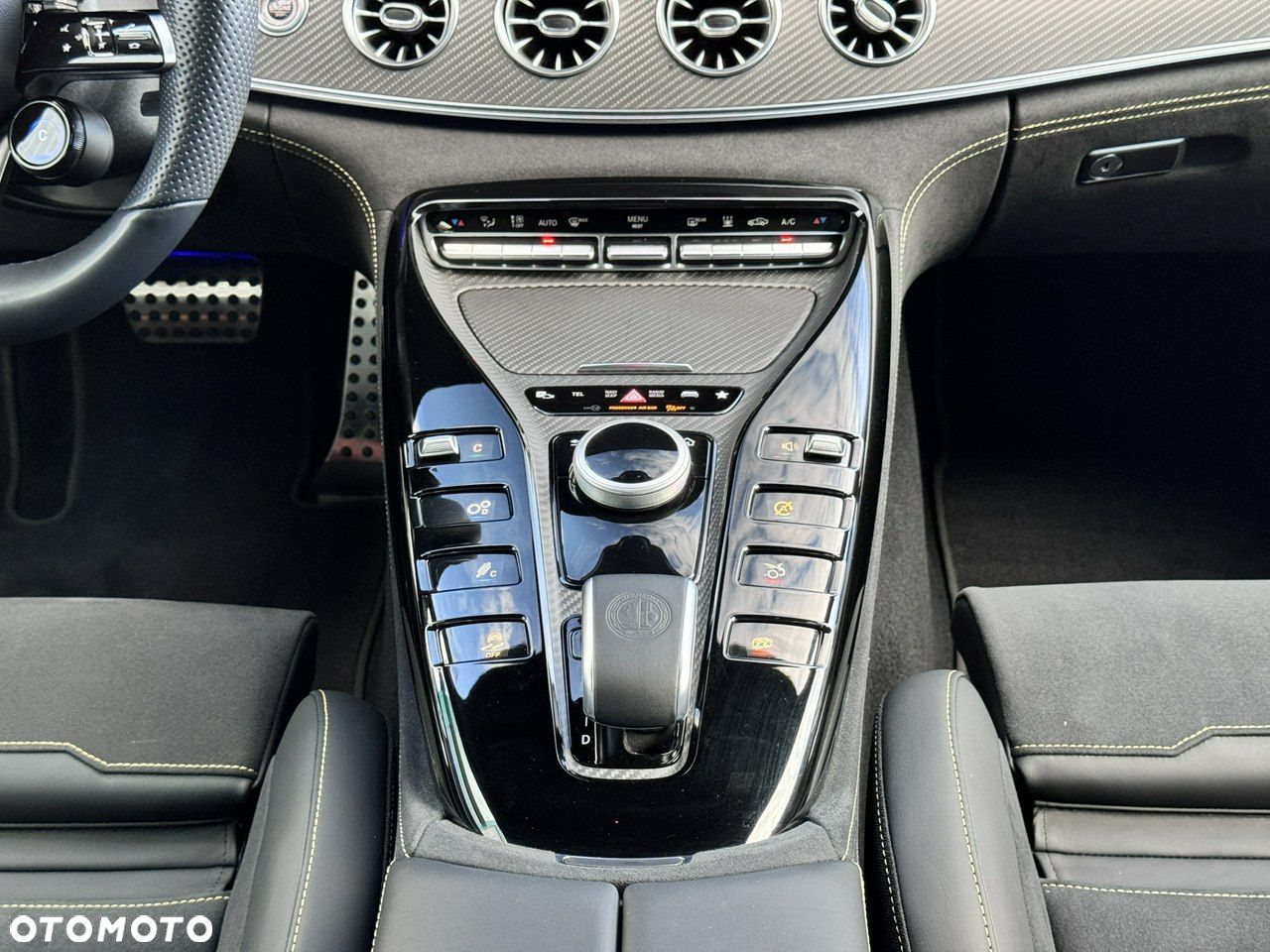 Mercedes-Benz AMG GT - 31