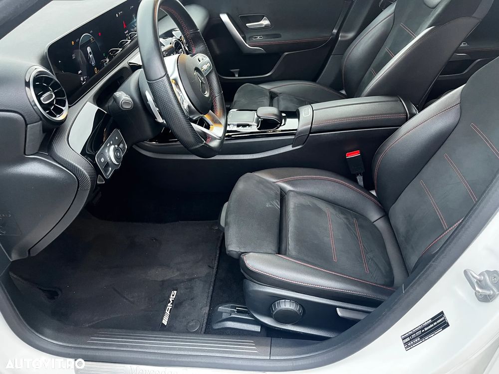 Mercedes-Benz A 220 4Matic 7G-DCT AMG Line - 10