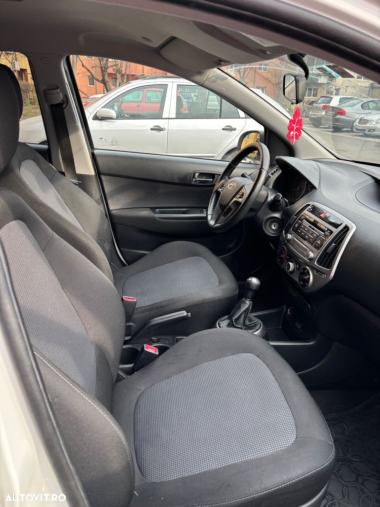 Hyundai i20 1.2 Trend - 6