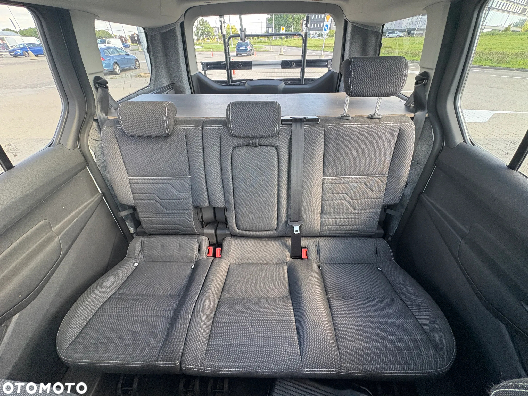 Ford Tourneo Connect ver-1-6-ecoboost-titanium - 12