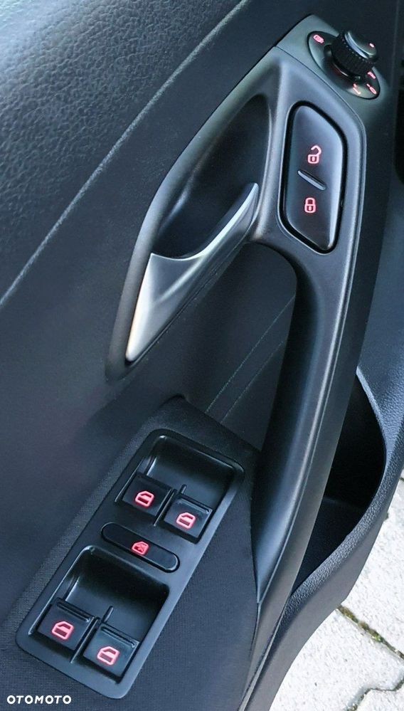 Volkswagen Polo - 11
