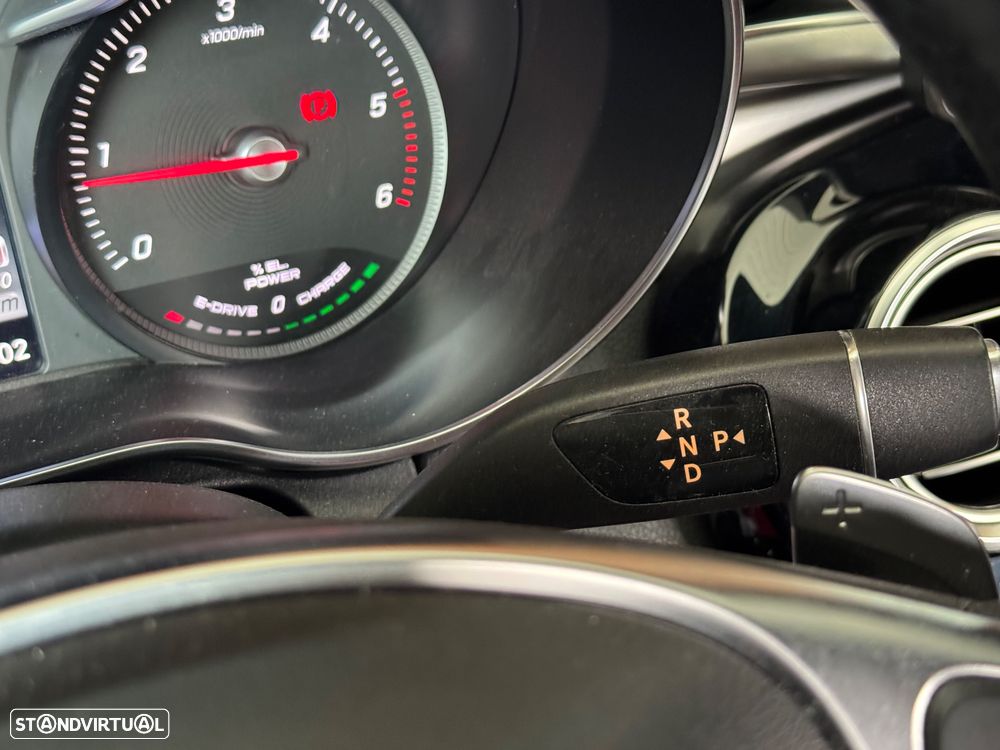 Mercedes-Benz C 300 h AMG Line - 11