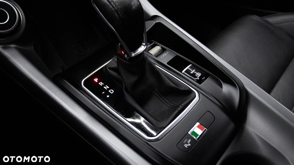 Alfa Romeo Tonale 1.5 T4 GSE mHEV TI DCT - 24