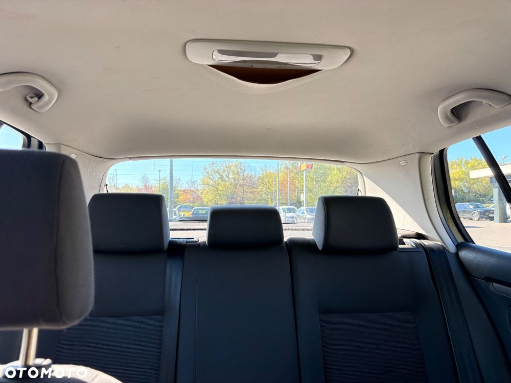 Volkswagen Golf 2.0 TDI Sportline - 8