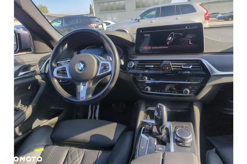 BMW Seria 5 520d xDrive - 9