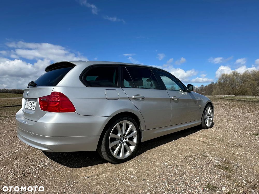 BMW Seria 3 320d xDrive DPF - 6