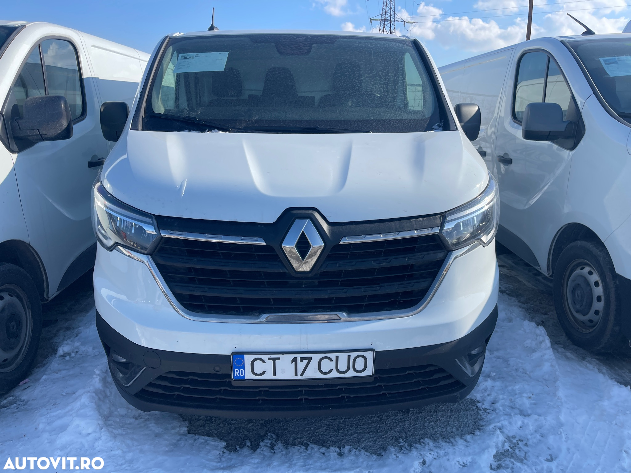 Renault TRAFIC - 2