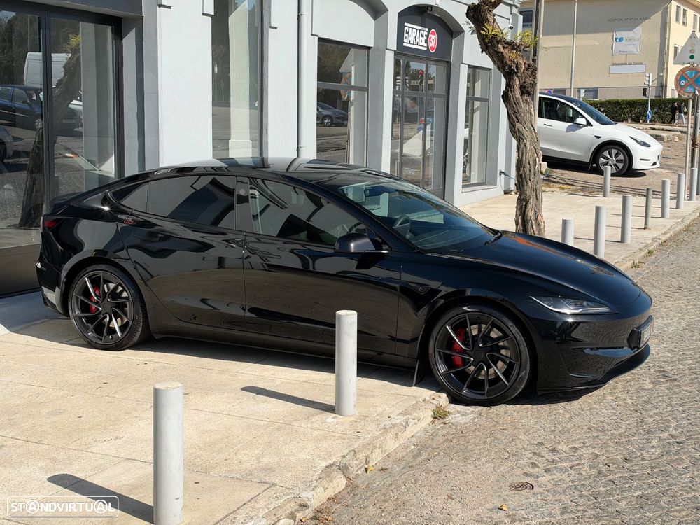 Tesla Model 3 2024 photo 4