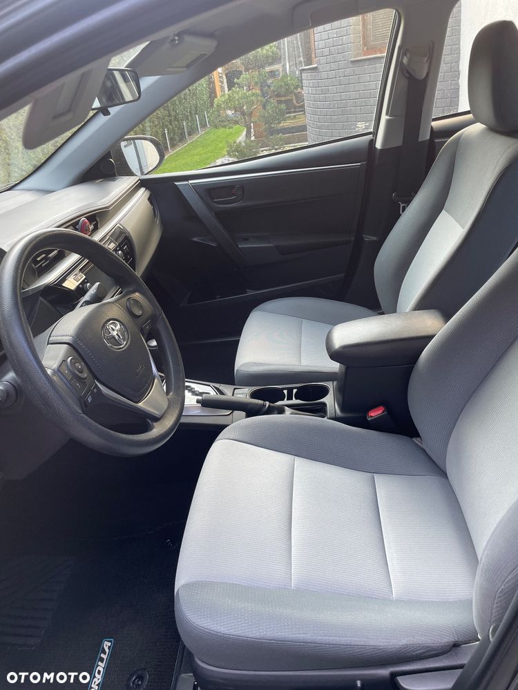 Toyota Corolla - 16