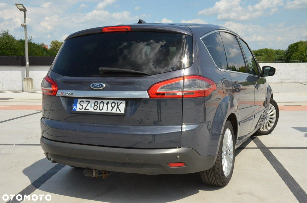 Ford S-Max - 13
