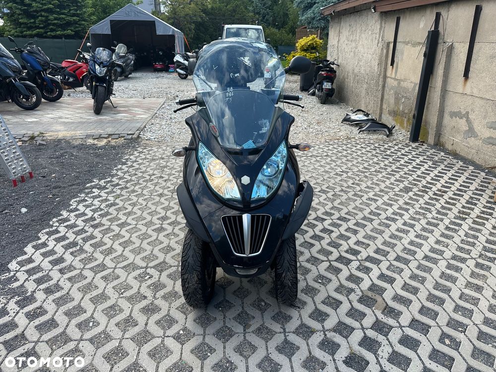 Piaggio MP-3 - 8